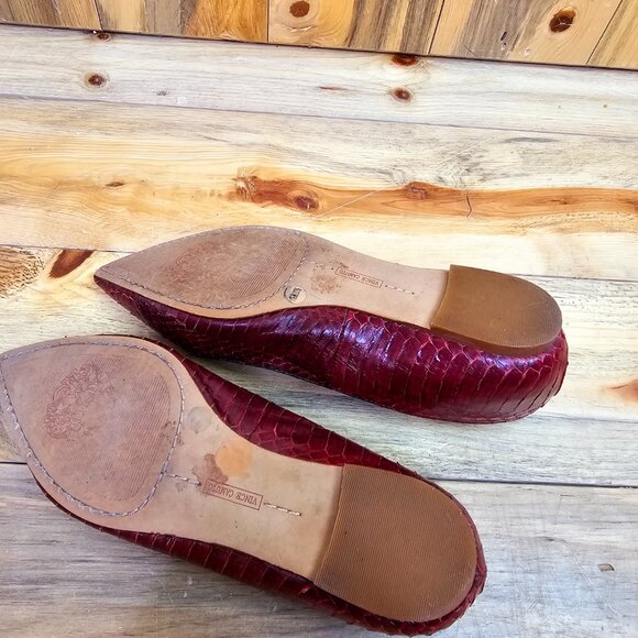 Vince Camuto Empa Dark Red Snakeskin Leather Flats Size 7.5 - Picture 6 of 7